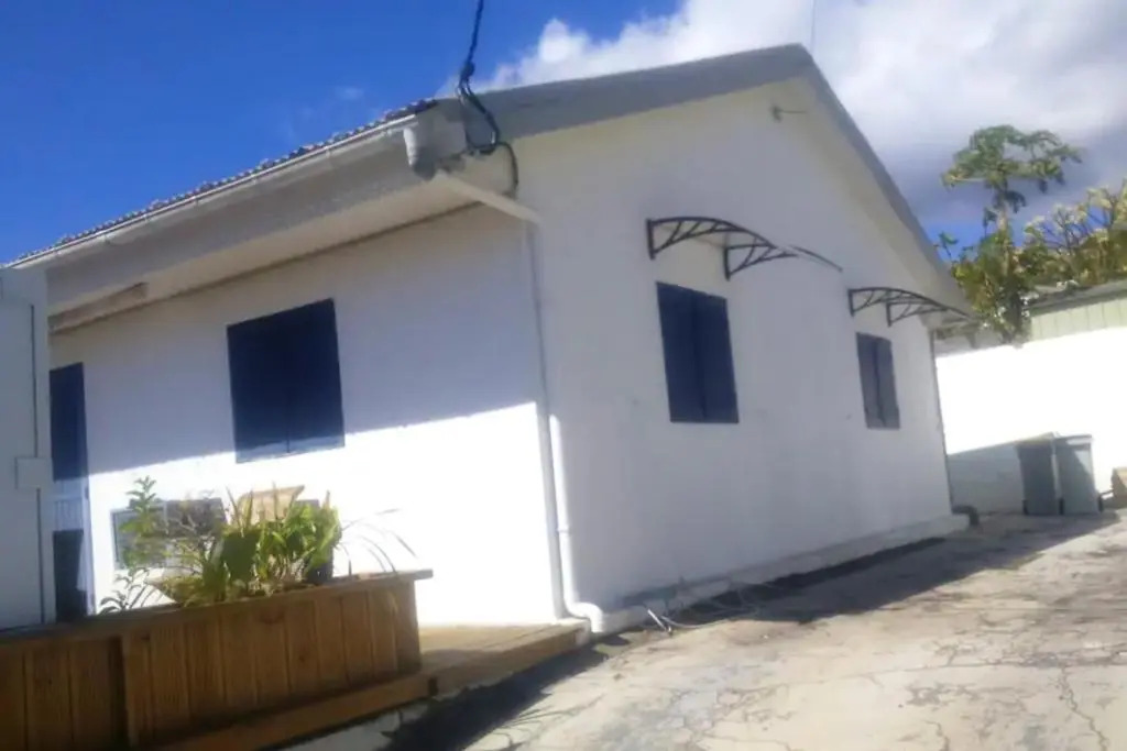 Maison de 2 chambres avec jardin clos et wifi a Sainte Clotilde