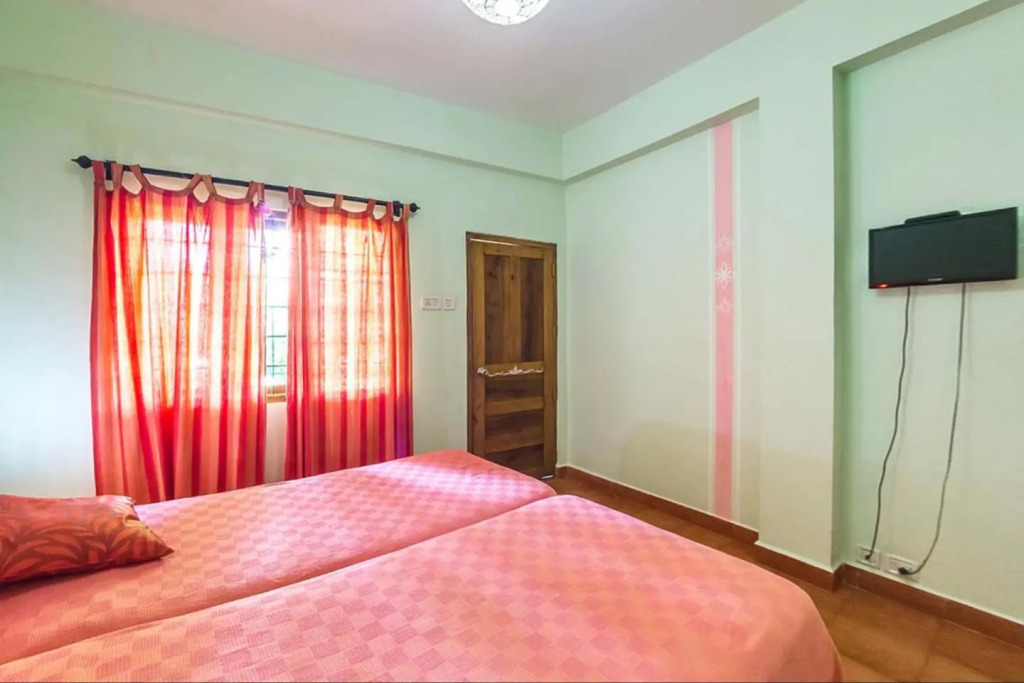 Chrissies Hotel