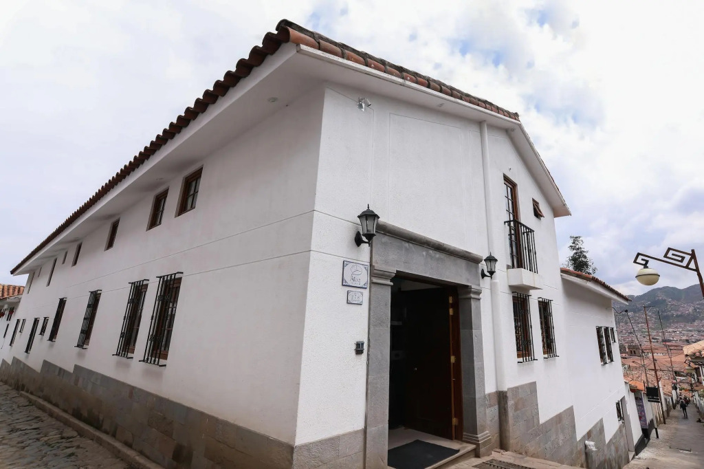 Atoq San Blas Hotel