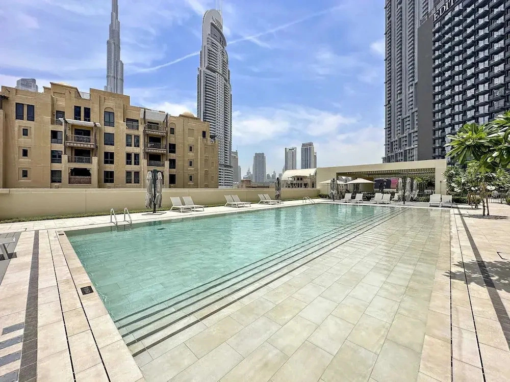 Silkhaus Burj Royale in Downtown Gym Pool