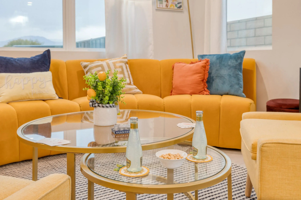 Sunburst by Avantstay Lakefront + Mountain Views