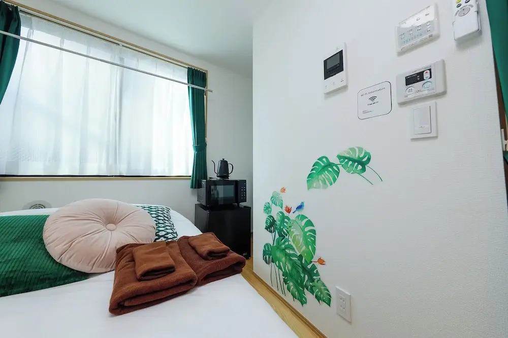 Zenith Shinjuku Hinoki by Tranova