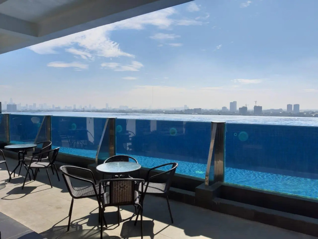 Azana Suites Hotel Antasari