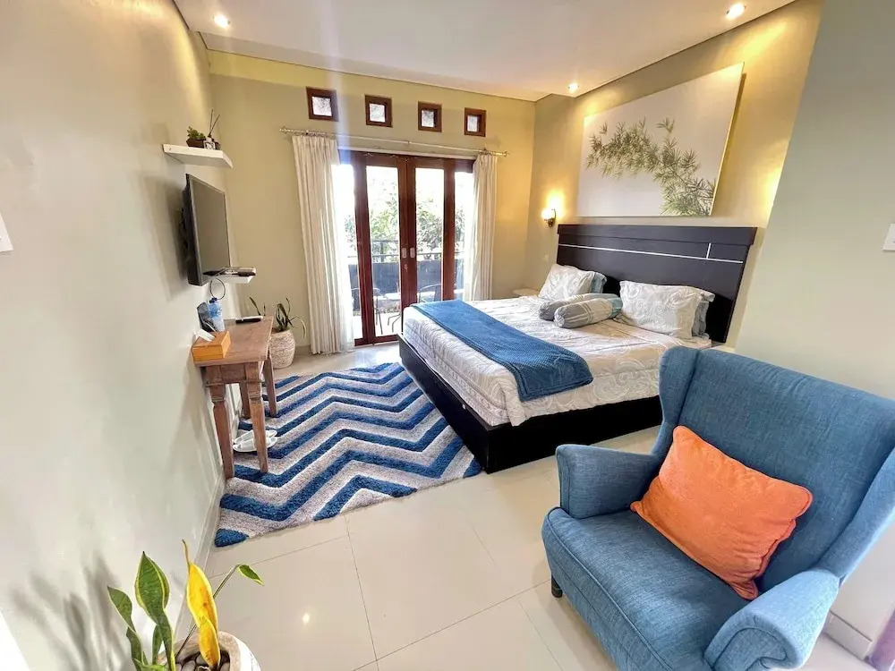 Double U Camp and Villa