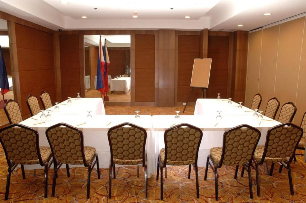 Crown Regency Hotel Makati