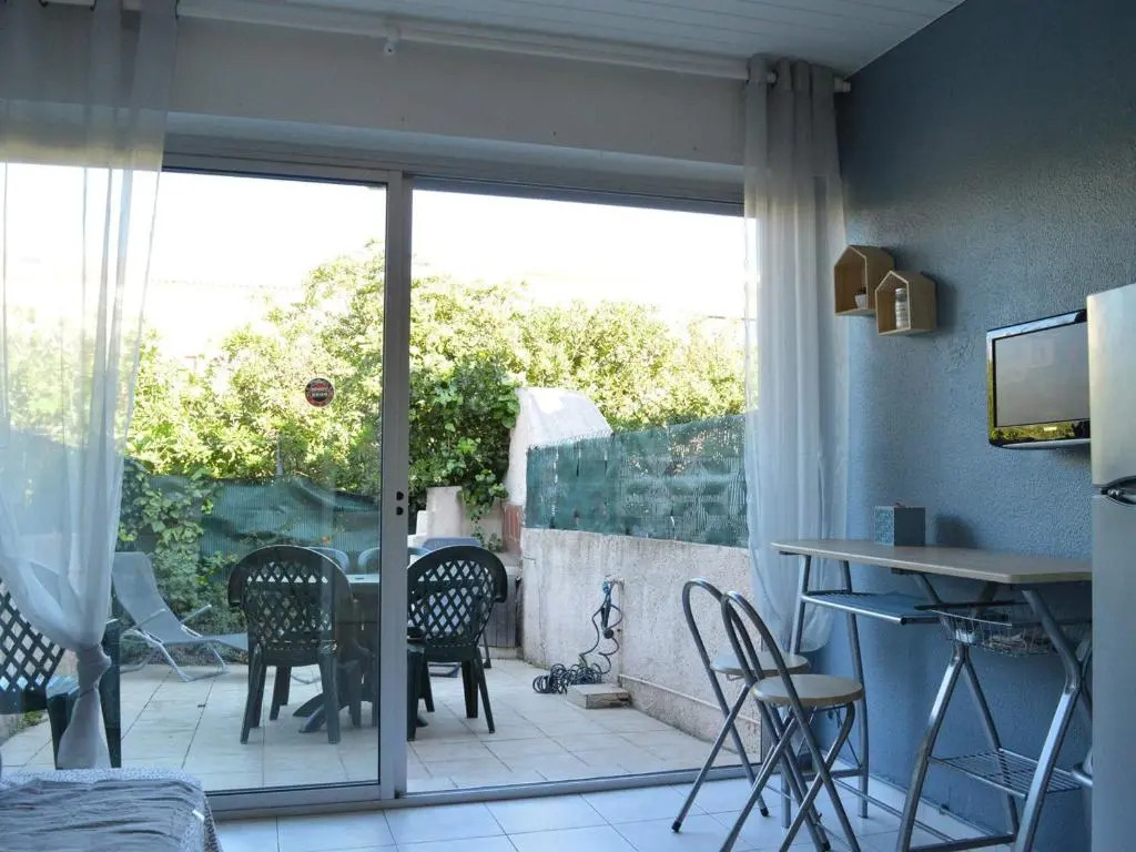Appartement Le Grau d'Agde, 1 pièce, 3 personnes - FR-1-249-171