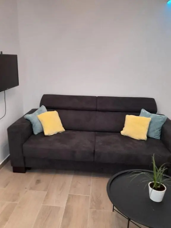Apartman sa lođom 2+2