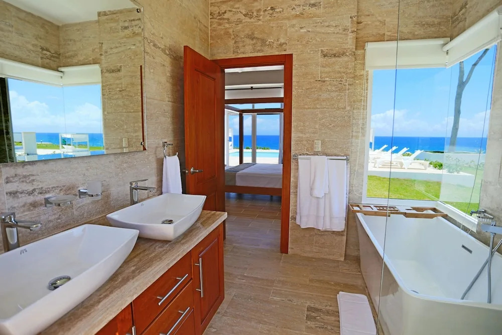 Ocean Front Villa Deluxe 4 Bedroom
