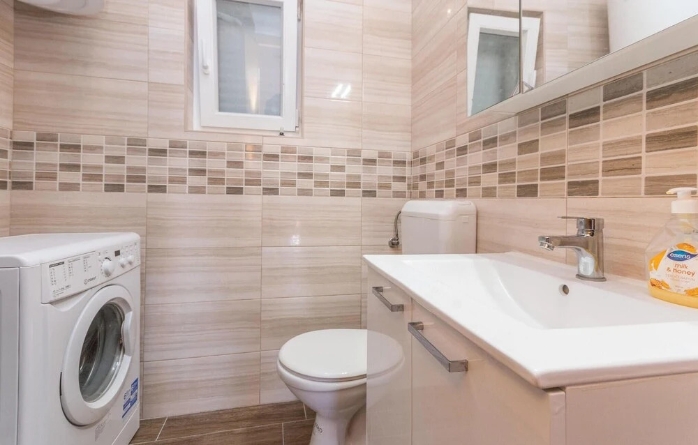 Nice Apartment in Drage With Wifi and 2 Bedrooms