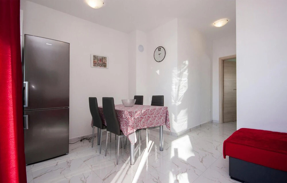 Beautiful Apartment in Rogoznica With 1 Bedrooms and Wifi
