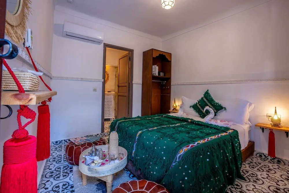 Riad Les Dunes And SPA