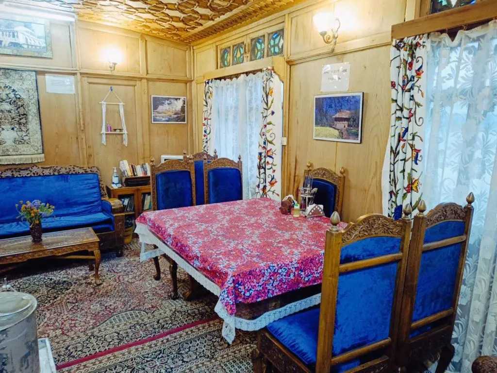Houseboat New Jeddah