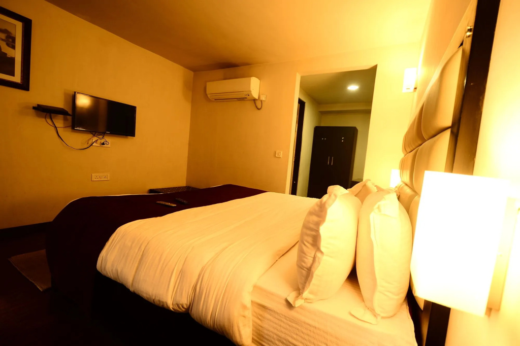 Hotel Aksa Srinagar