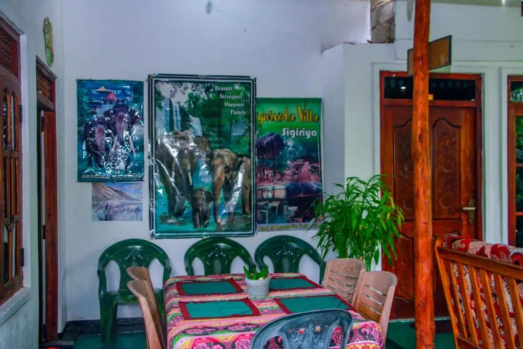 Sigiri Tarushan Home Stay