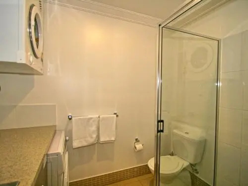 Khione 5 23 Kirwan Close