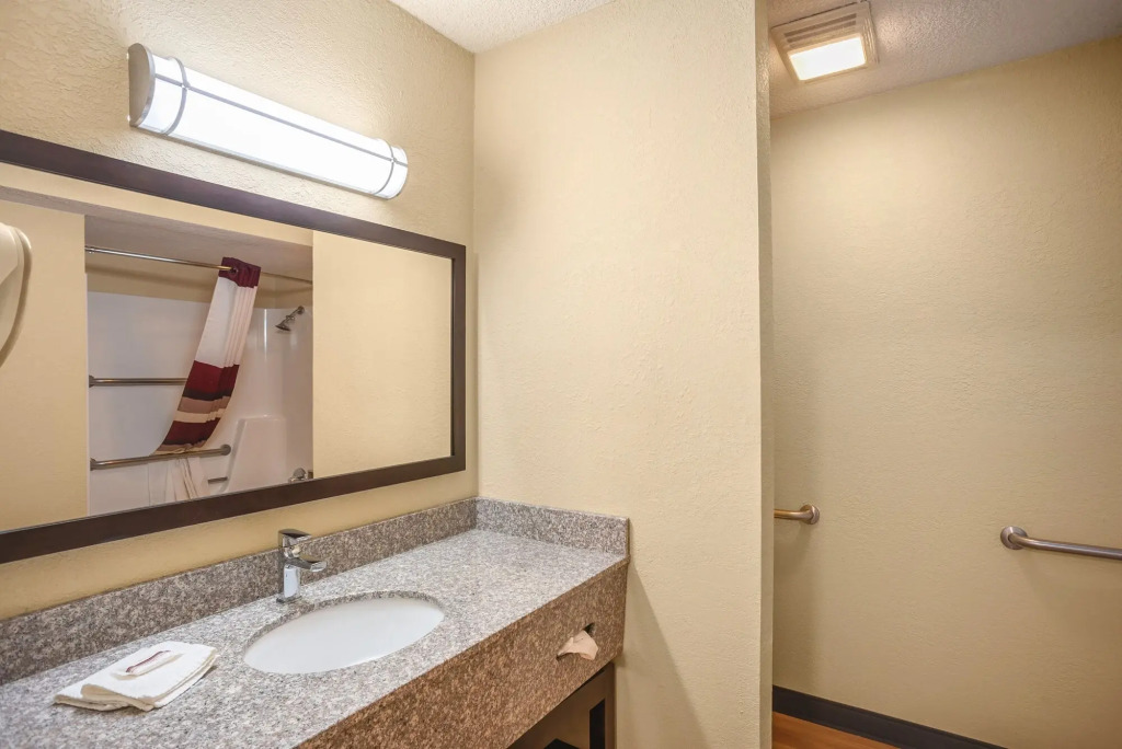Red Roof Inn Des Moines