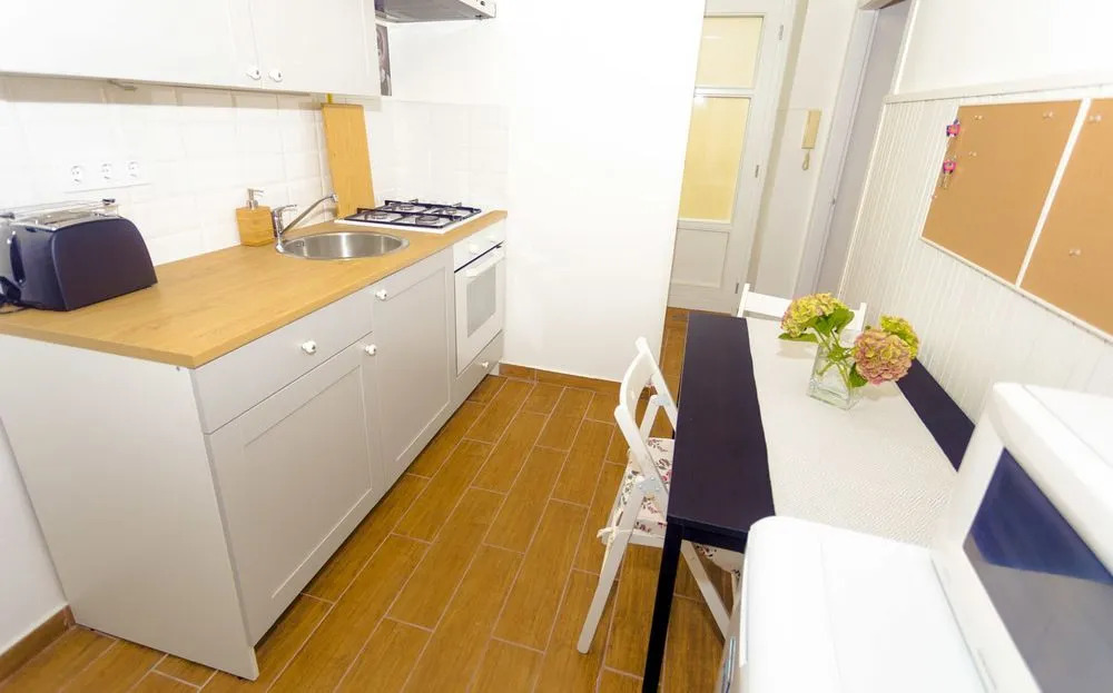 Laksa Apartments