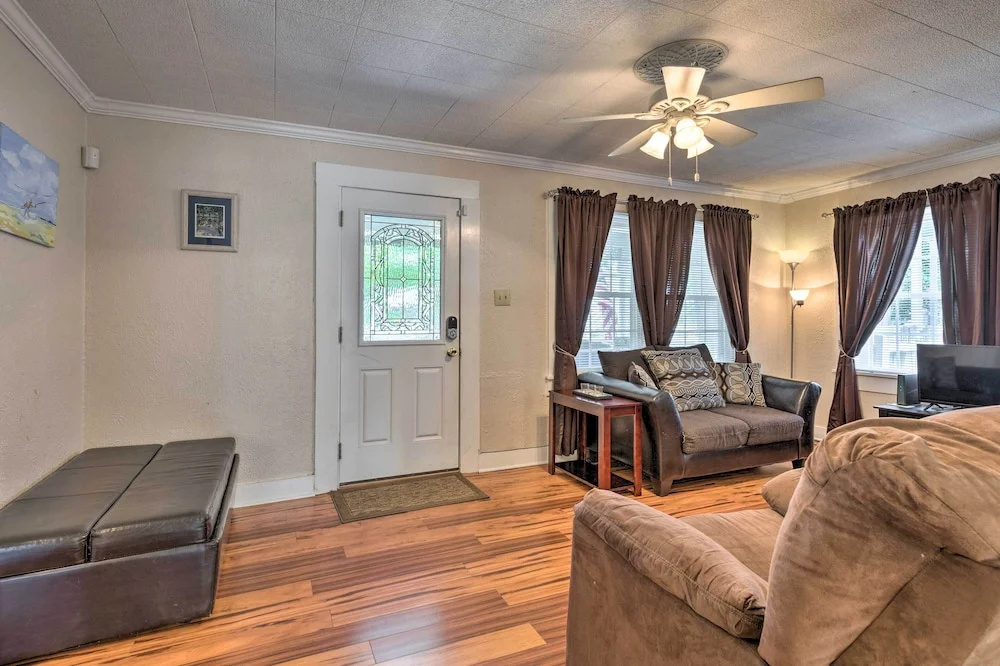 Cozy Gulfport Home: Walk to Beach, Marina & Casino