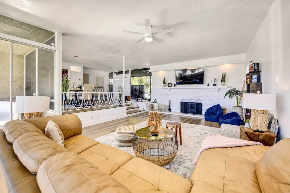 Tranquil Home w/ Pool - 14 Mi to Joshua Tree!