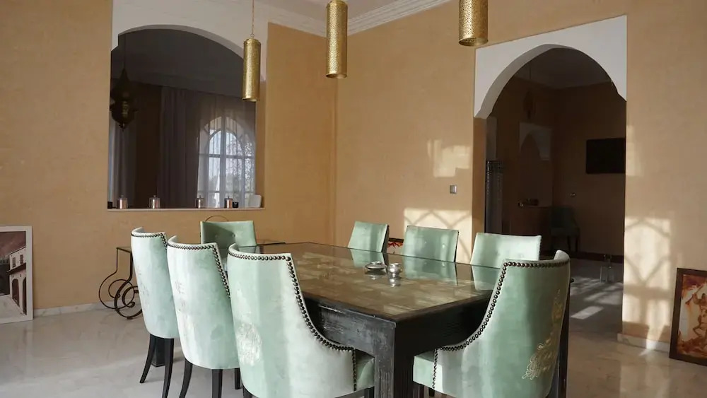 Saphir Paon - Luxury Villa in the middle of a farm
