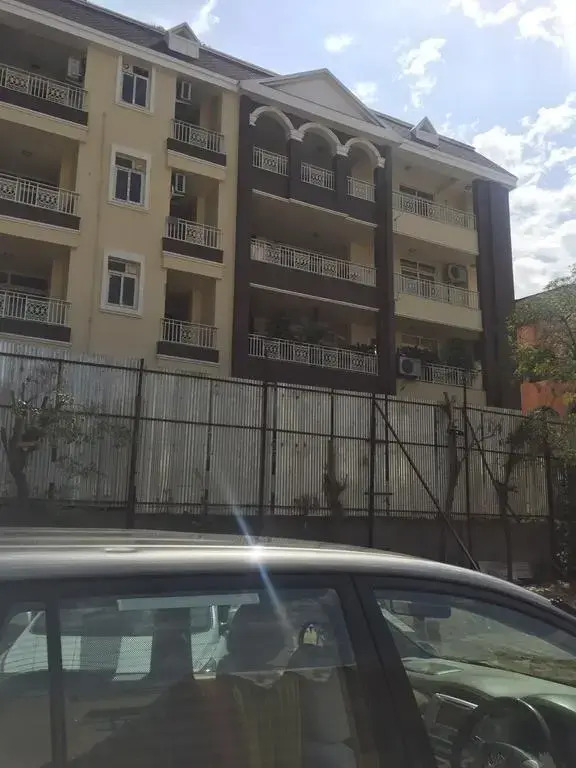 Saket Inn