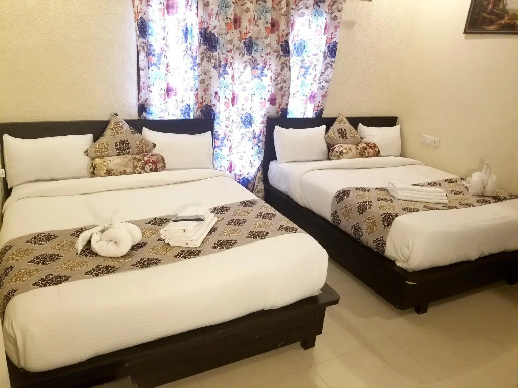 Hotel Krishnas Near Golden Temple