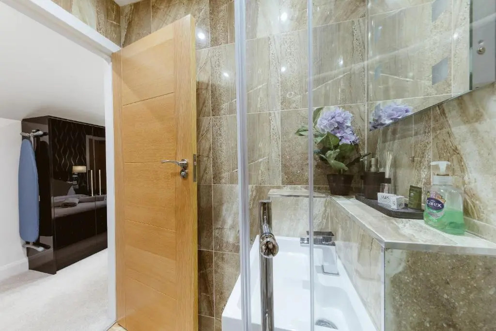 Modern city centre studio apartment