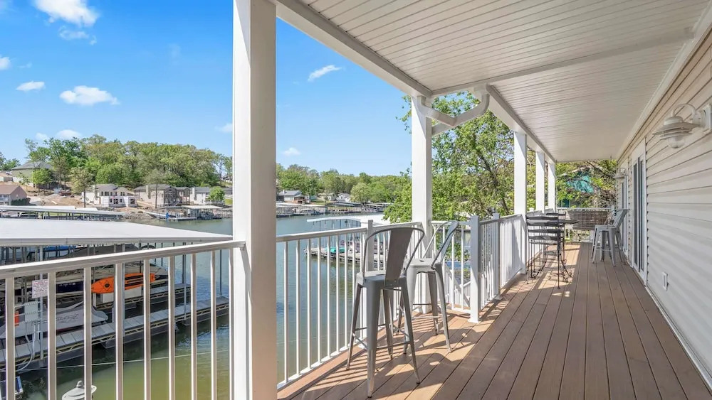 Lake Mode Lakefront Balcony