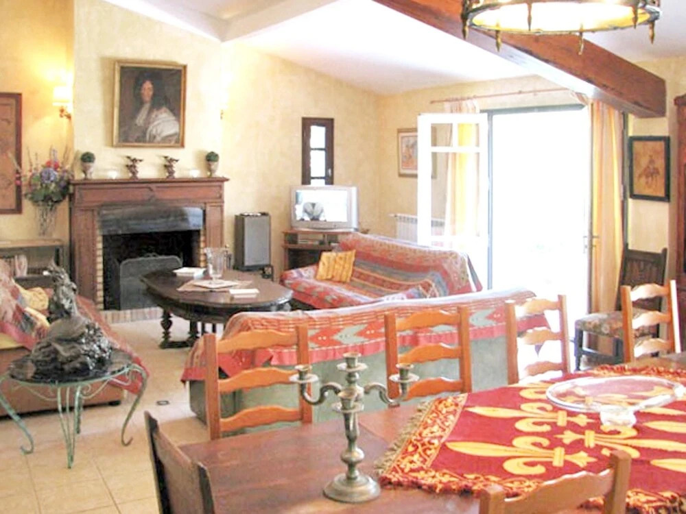 Mansion With 4 Bedrooms in Cazouls les Beziers, With Pool Access, Furn