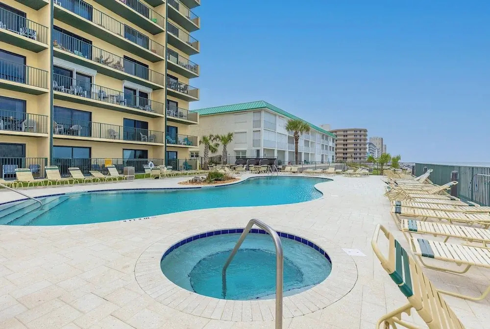 Tropical Suites at Sunglow Resort