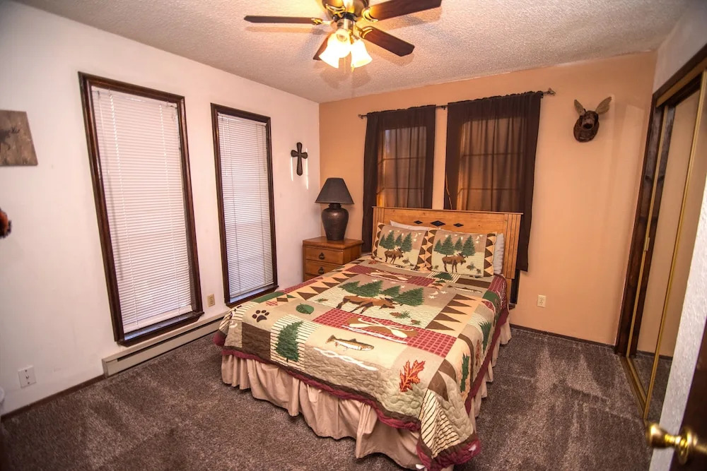 Huge Ruidoso W/ Game Room, Pool, 2 Balconies, 2 Kitchens - Sleeps 17! 6 Bedroom Condo by RedAwning