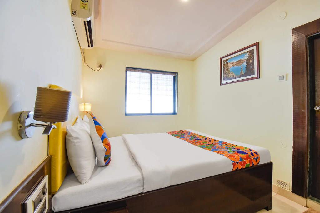 FabHotel Hillview Furnished Stays