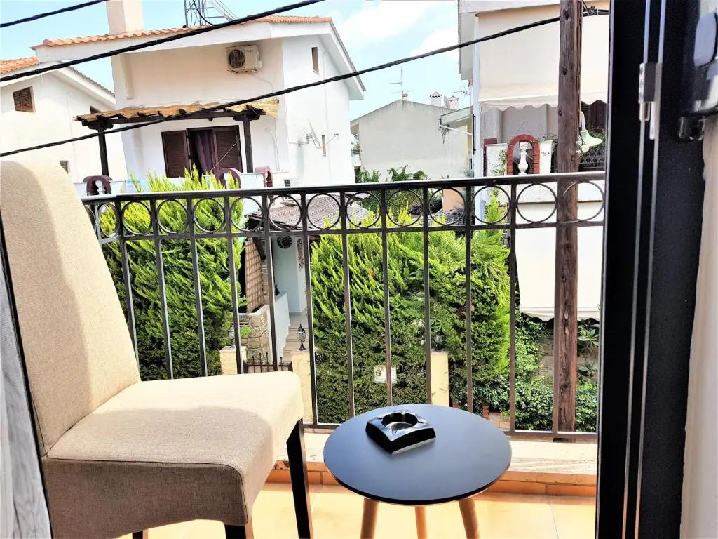 Luxury 2br apartment 50m from beach