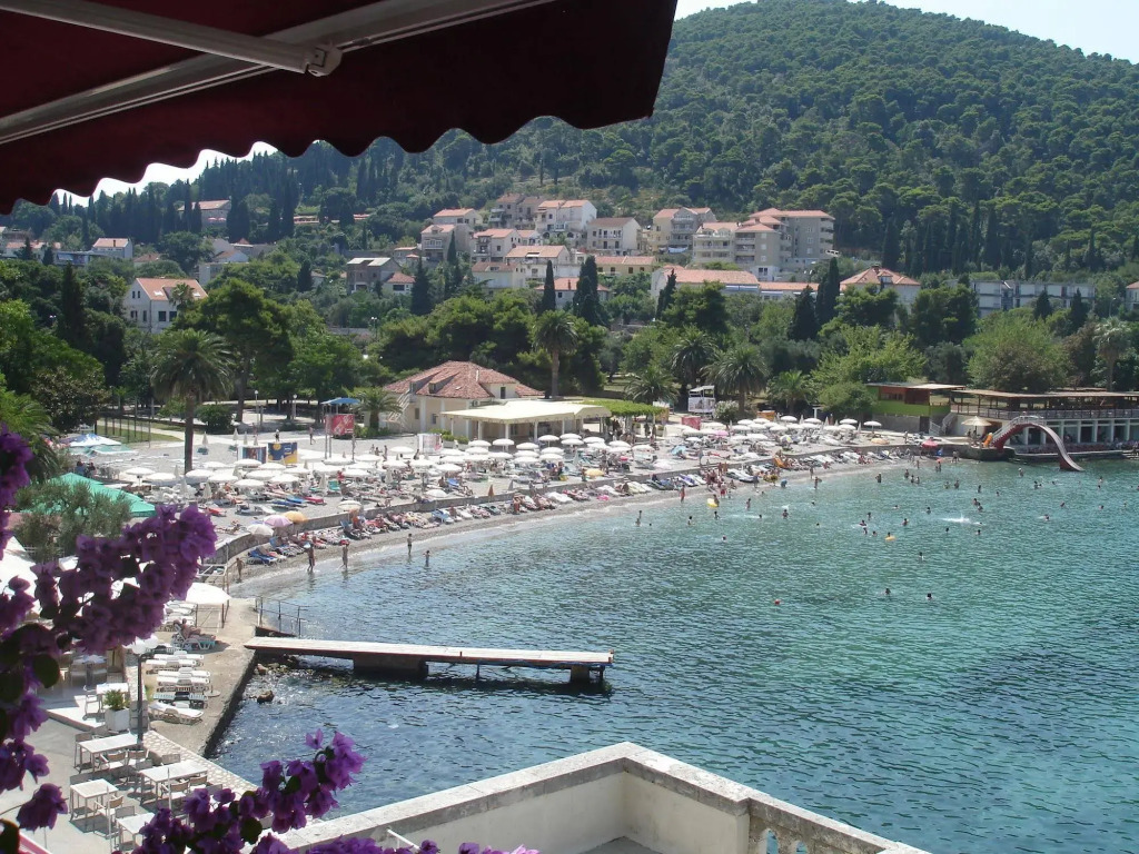 Boutique & Beach Hotel Villa Wolff