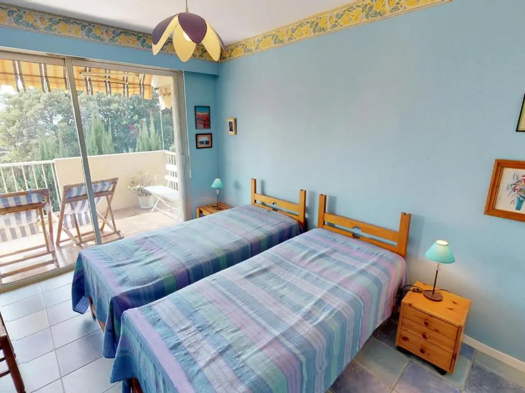 Appartement Menton, 2 pièces, 4 personnes - FR-1-196-203