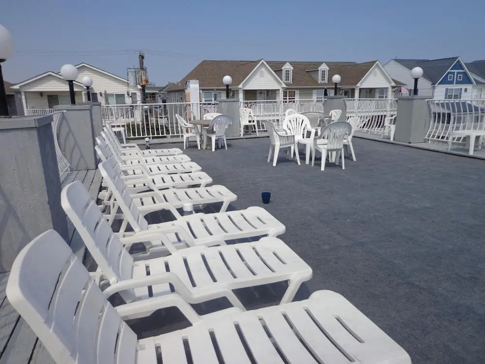 Quarterdeck Motel