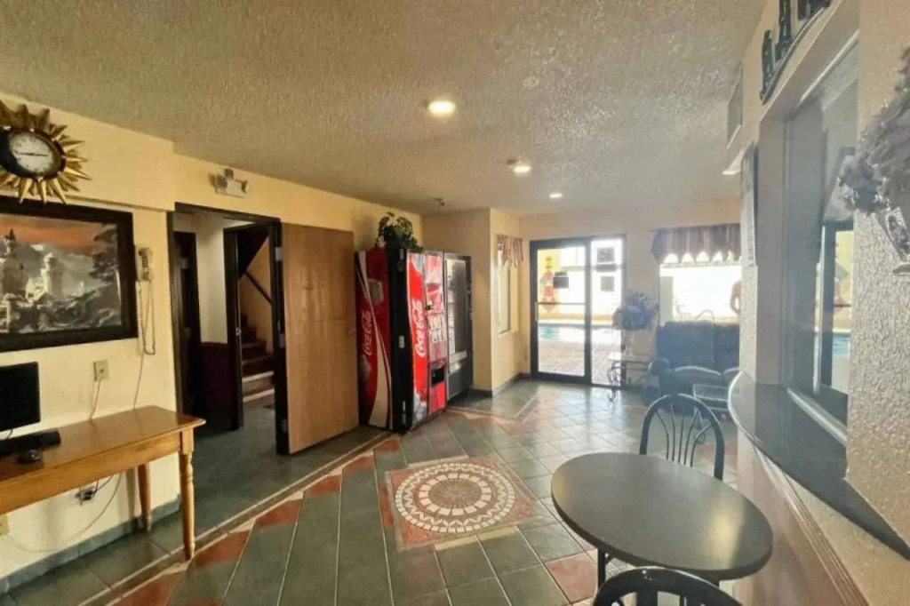 Motel 6 Deming, NM