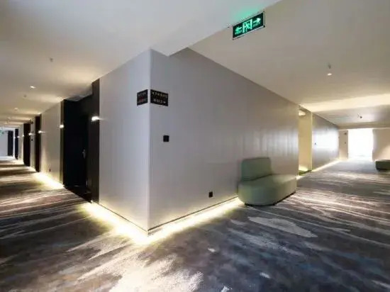 Junting International Apartment (Zhanjiang Fishing Port Park Guanhai Longlang Shop)