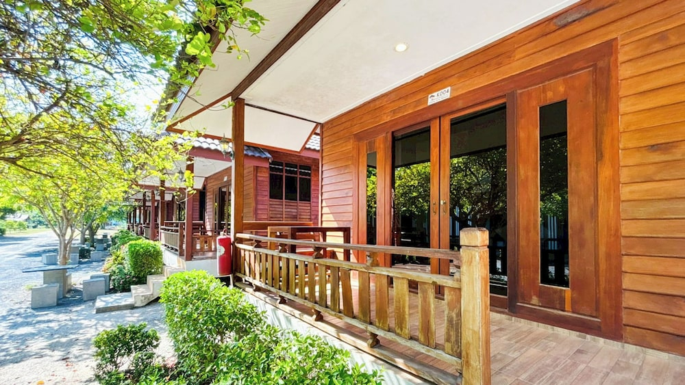 Klang Aow Resort