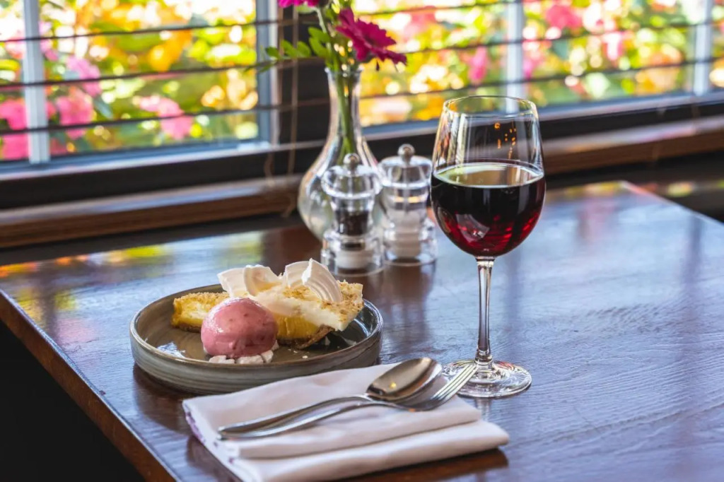 Harpers Steakhouse with Rooms, Southampton Swanwick Marina