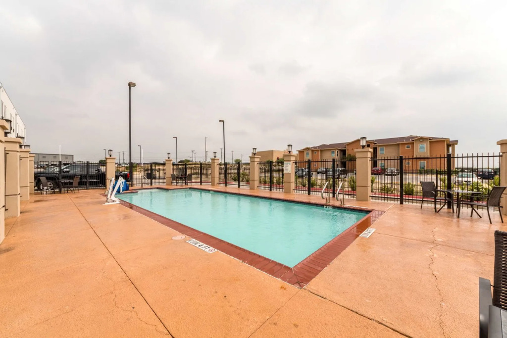 Motel 6-Laredo, TX - Airport