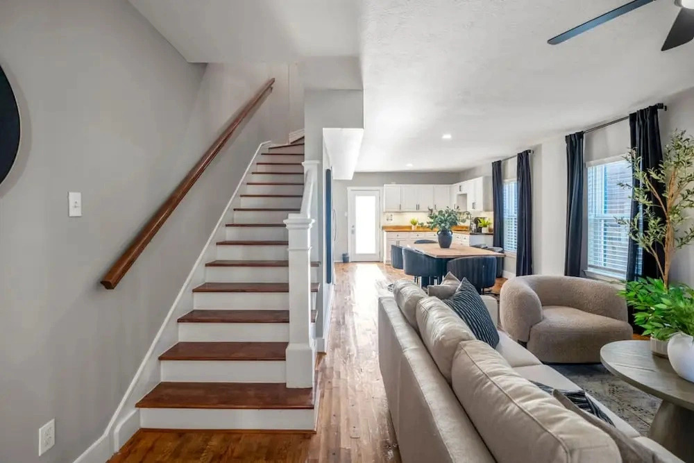 Modern 2BR Home With King Beds Near Downtown