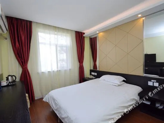 Fest Hotel Chain (Jiuhuashan Subway Station)