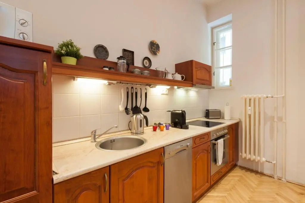 Liszt Ferenc LONG-TERM BUDGET Apartments