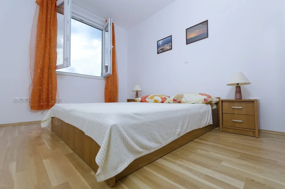 Apartment West