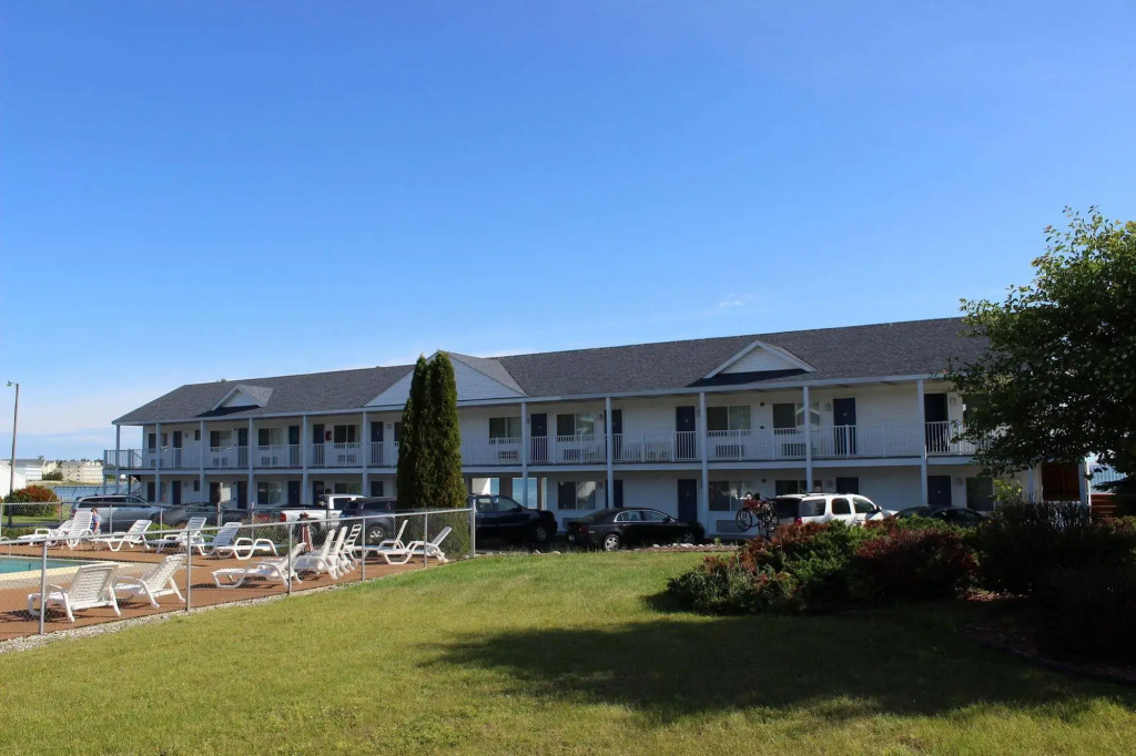 Sunrise Beach Motel