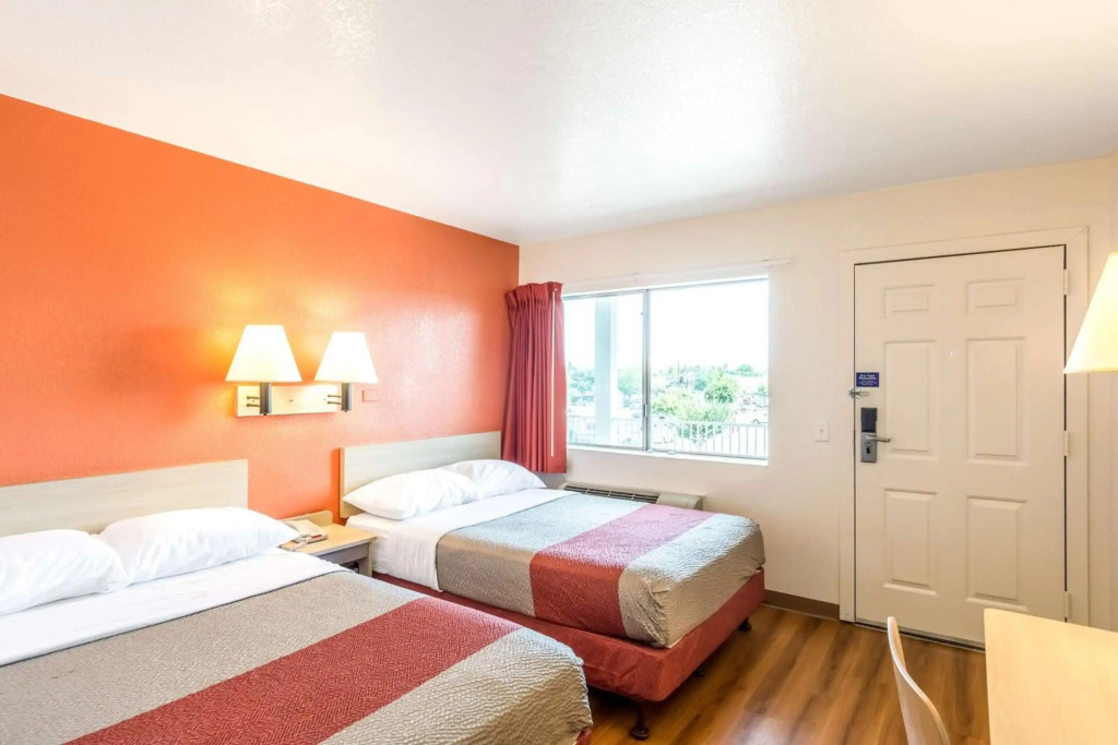 Motel 6 Redding, CA - Central