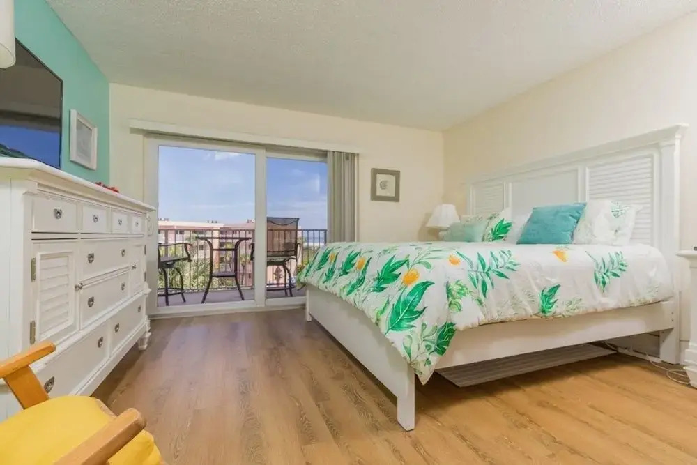 Stbt 405: Beachside Condo With Pool & Elevator 2 Bedroom Condo