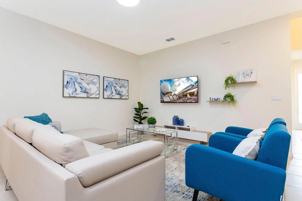 2170 FM - Disney Delight 4BR Townhome Luxury Pool