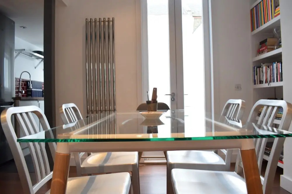 2 Bedroom House In Notting Hill
